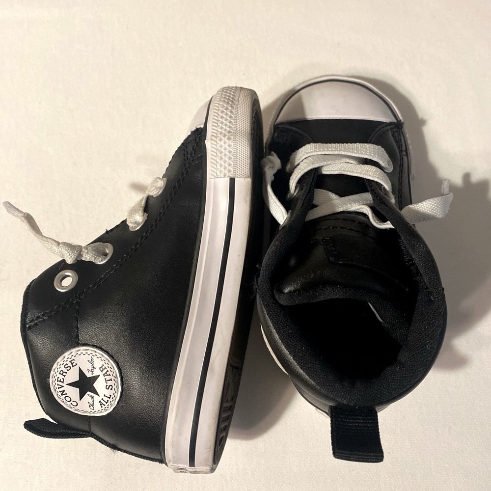 Converse - Picture 2 of 4